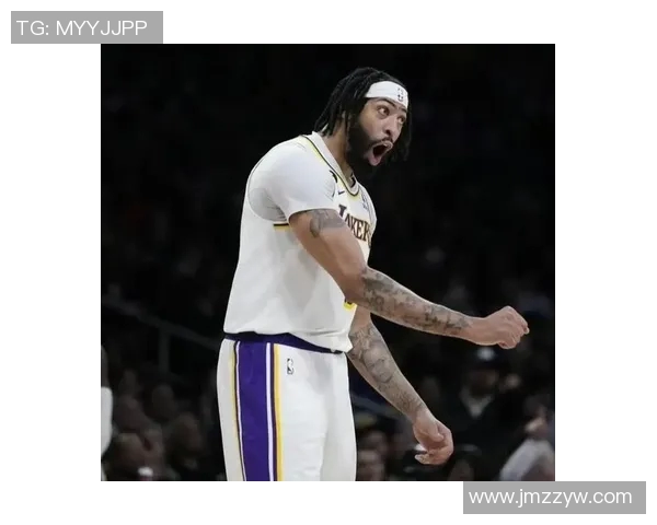 帕金斯对浓眉身材变化的看法：树立榜样保持良好体型的重要性