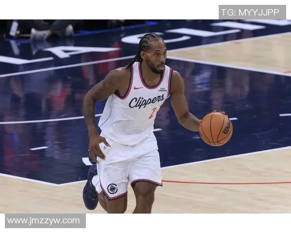 泰伦卢谈哈登使用频率高是为了弥补小卡缺阵的无奈之举 泰伦卢谈哈登使用频率高是为了弥补小卡缺阵的无奈之举