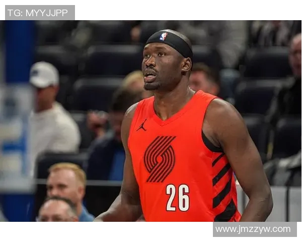 媒体人解析里斯本非传统中锋角色强调防守不足的局限性 媒体人解析里斯本非传统中锋角色强调防守不足的局限性