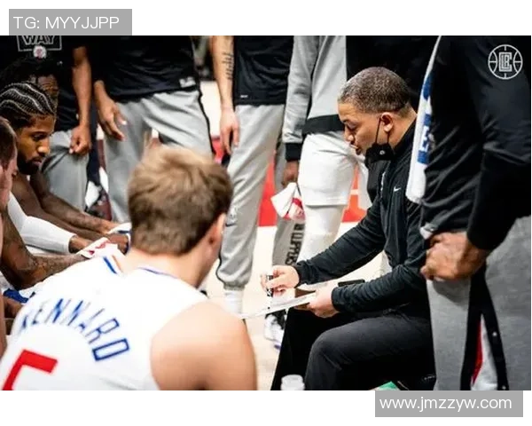 快船最后一攻战术设计巧妙小范与卢的配合展现战术智慧