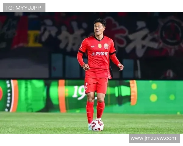 梅州后卫茹子楠加盟国安李昂转会大连英博消息确认