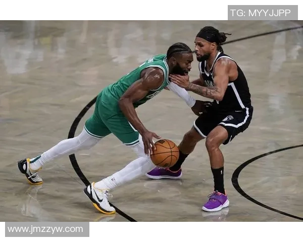 怀特称赞布朗在关键时刻的表现正是球队所需的能力与担当 怀特称赞布朗在关键时刻的表现正是球队所需的能力与担当