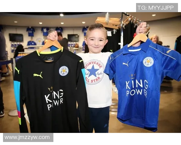 曼城推出马年特别球衣设计米色主调融入中国水墨艺术元素