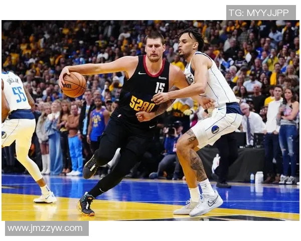 约基奇半场完美表现5投全中轻松拿下18分5篮板4助攻 约基奇半场完美表现5投全中轻松拿下18分5篮板4助攻