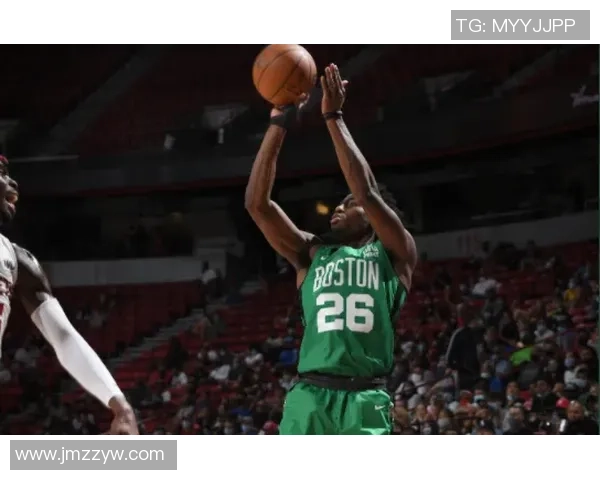 爱德华兹上半场表现抢眼12投7中三分球6投3中贡献全面数据17分2篮板3助攻2抢断1盖帽 爱德华兹上半场表现抢眼12投7中三分球6投3中贡献全面数据17分2篮板3助攻2抢断1盖帽